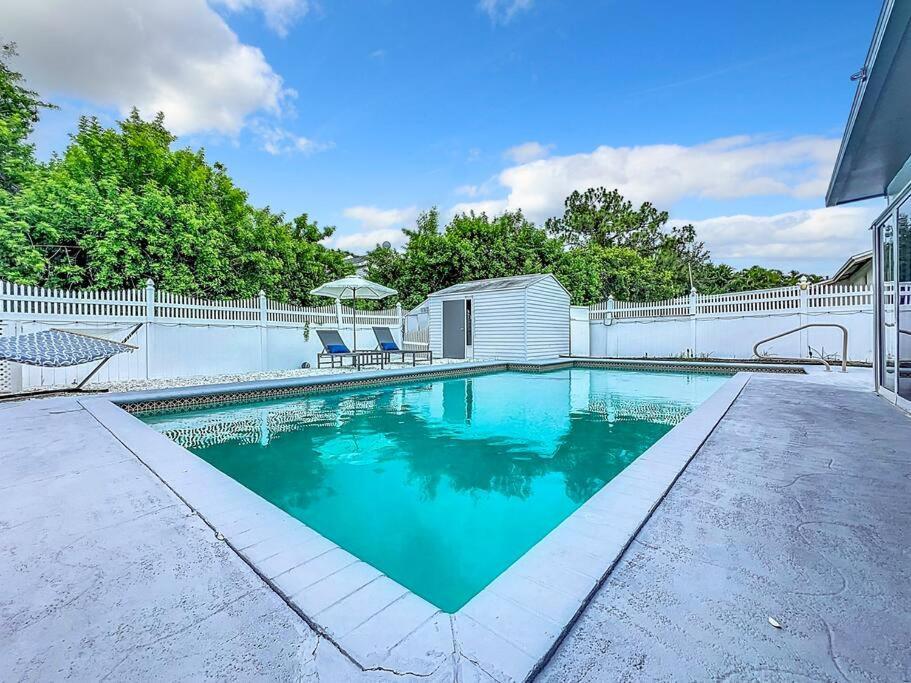 Poolside Paradise Near Siesta Key Beach Sarasota Zewnętrze zdjęcie